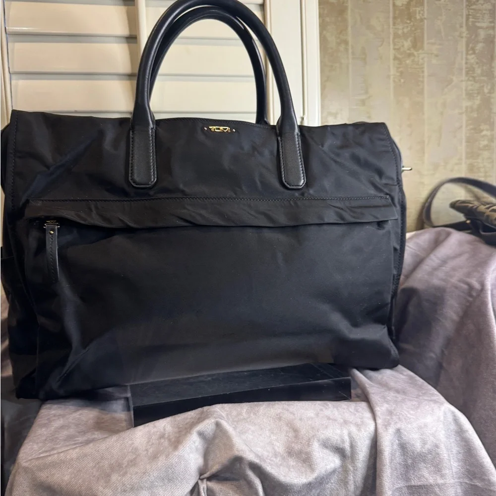 Tumi‎ Dara Voyager carry all Black Briefcase